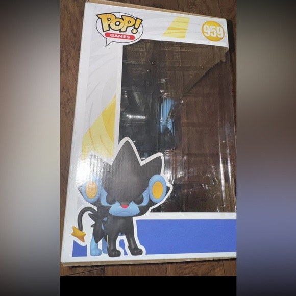 Funko POP! Games: Pokémon Luxray Vinyl Figure - Picture 4 of 5